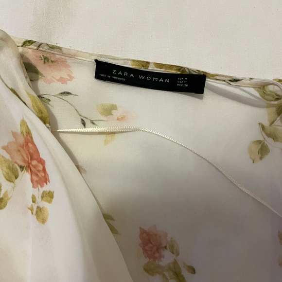 Chic Zara Floral Wraparound Blouse - Picture 3 of 5